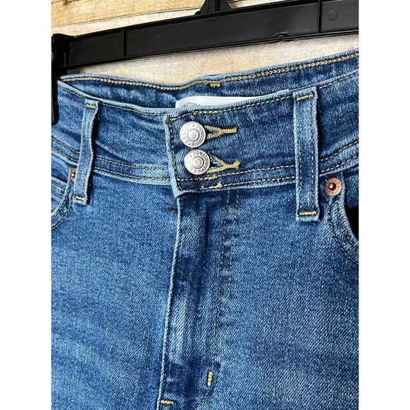 SIGNATURE BY LEVI'S STRAUSS HIGH RISE CASUAL EVERYDAY WEAR SIMPLE FLARE JEANS - Picture 3 of 5